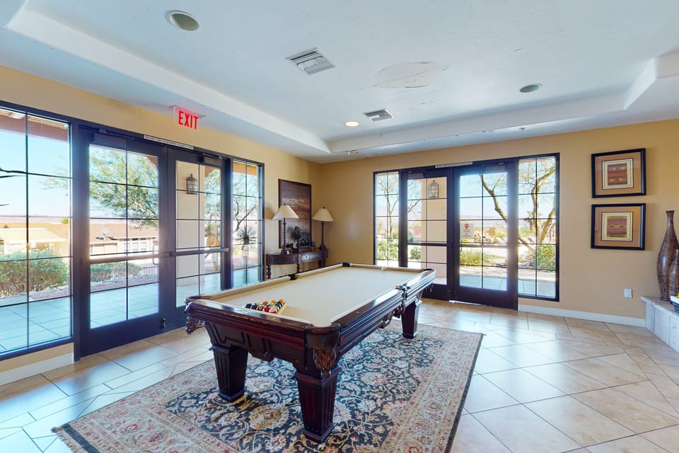 Pool & Hot Tub Access: 'Lake Havasu Lakehouse' House in Southern California