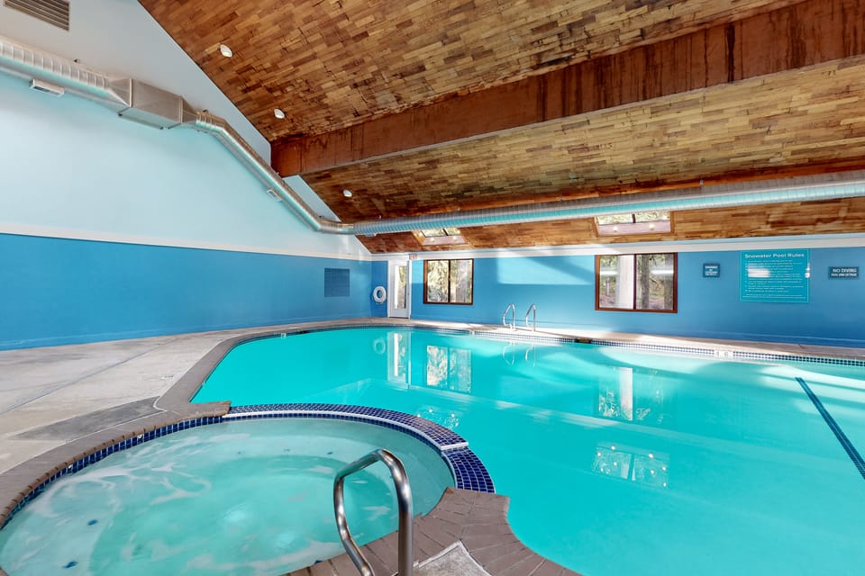 Indoor Pool & Game Room Access! Deming Mtn Escape Apartment in Glacier