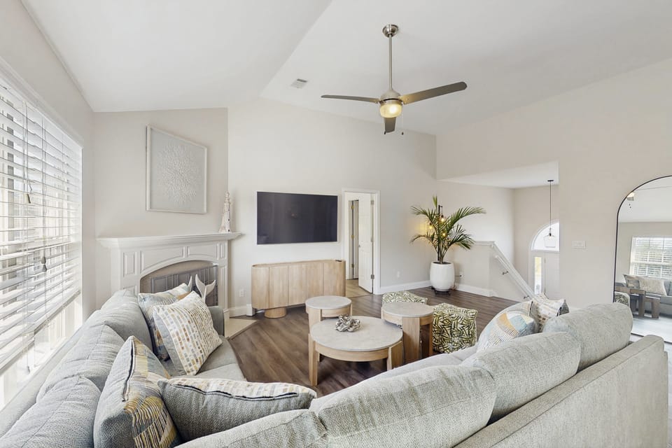 Private Pool: Quiet Family Home in Savannah House in Wilmington Island