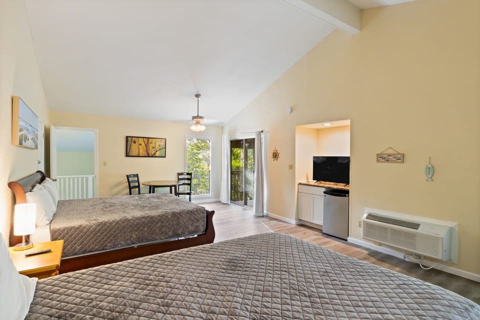 Wooded Lake of the Ozarks Studio w/ Pool Access Apartment in Lake of the Ozarks