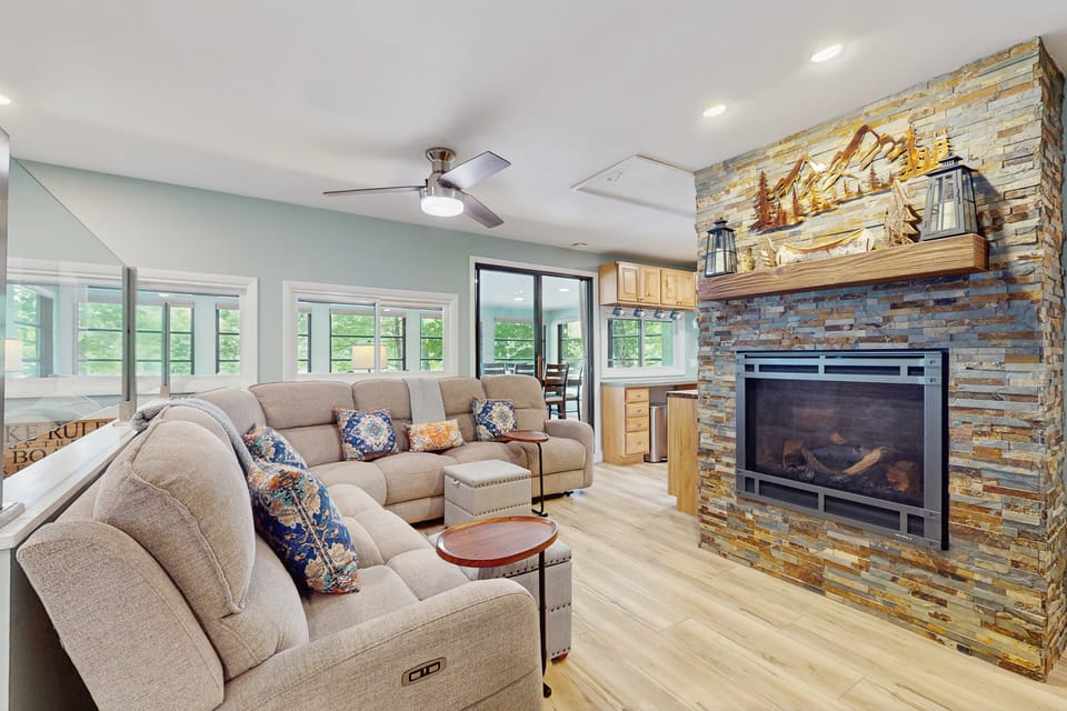 Hot Tub + Deck: Waterfront Home on Sacandaga Lake House in Great Sacandaga Lake