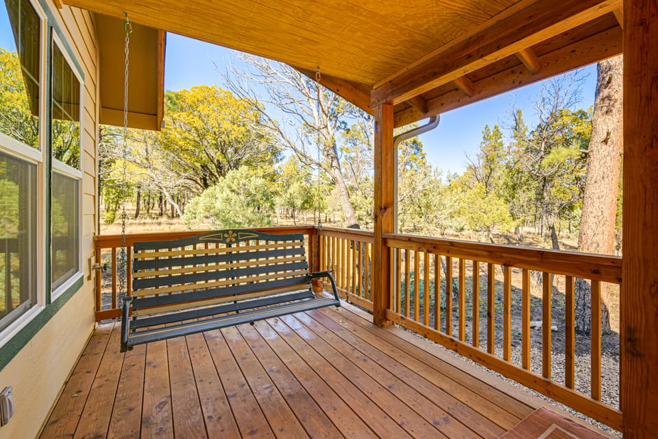 Peaceful Blue Ridge Cabin w/ Wraparound Deck! House in Arizona