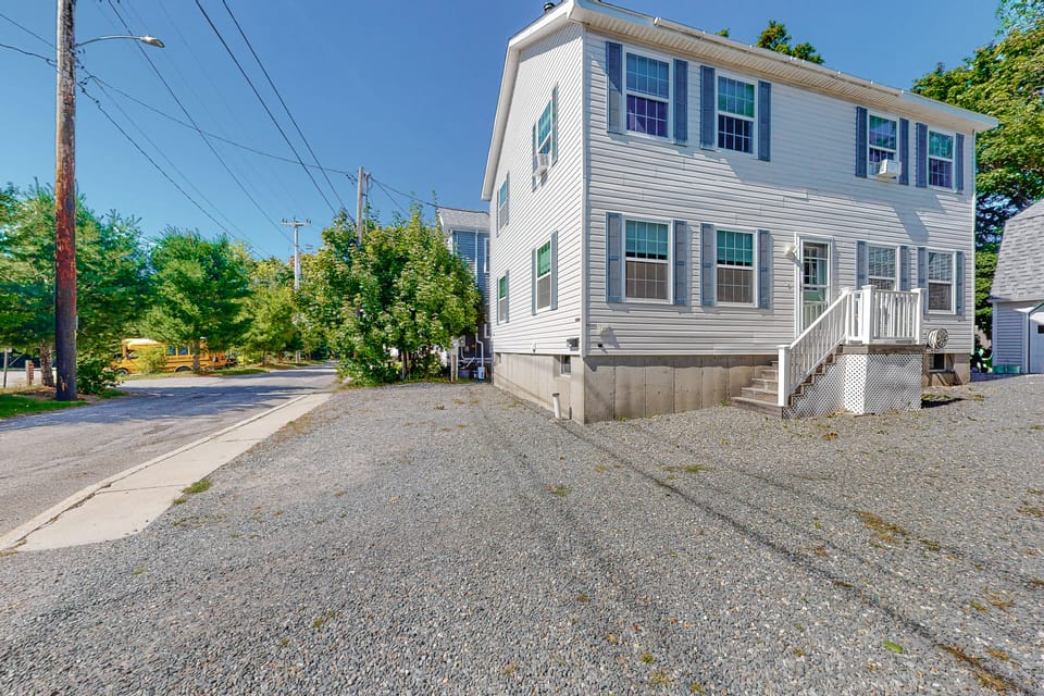 Shop, Dine, Unwind! Family Home in Dtwn Bar Harbor House in Acadia National Park