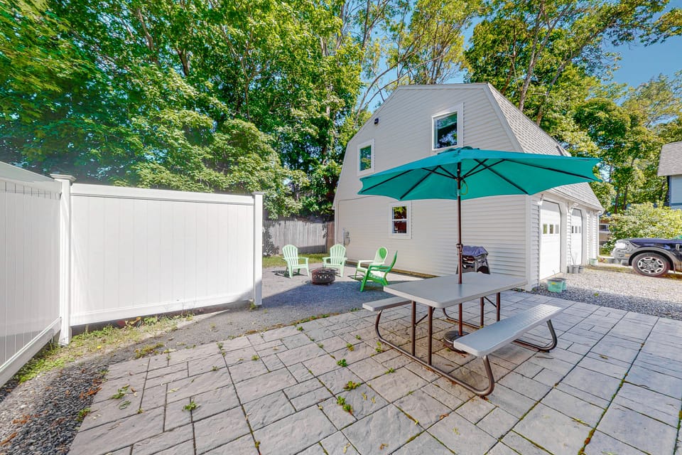 Shop, Dine, Unwind! Family Home in Dtwn Bar Harbor House in Acadia National Park