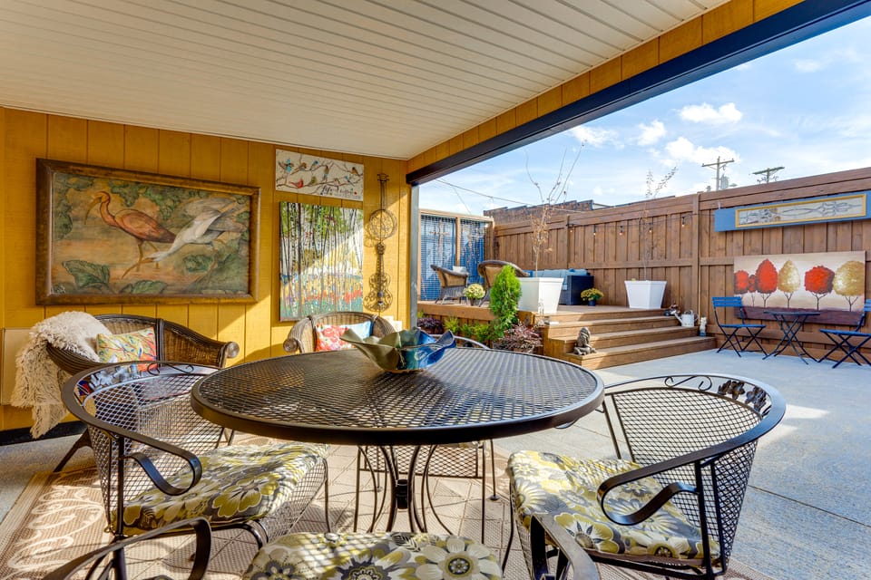 'ArBoCo' Downtown Murphy House w/ Courtyard! House in Murphy