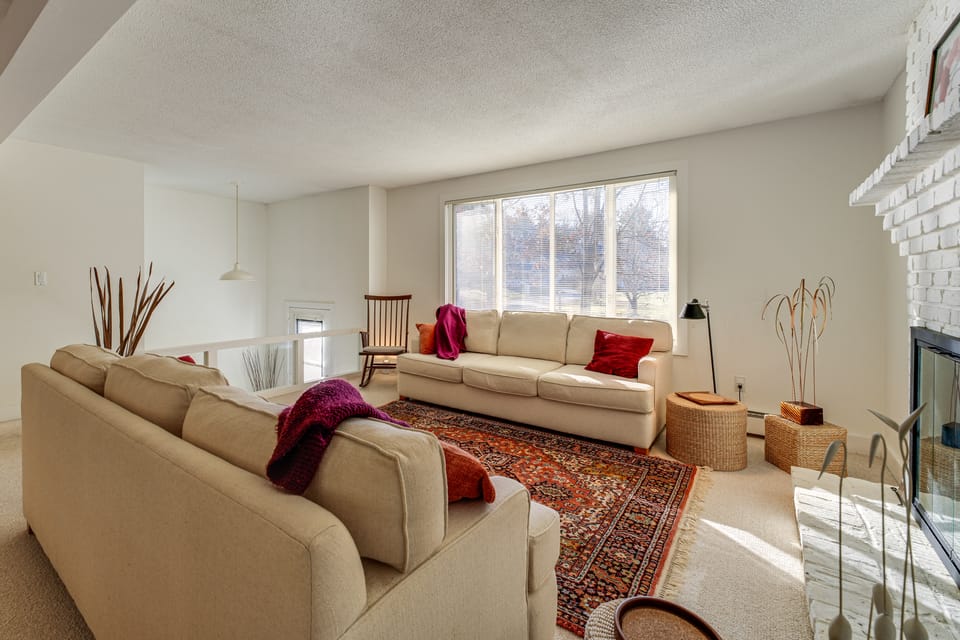 1 Mi to Maine Street! MCM-Style Home in Brunswick House in Brunswick