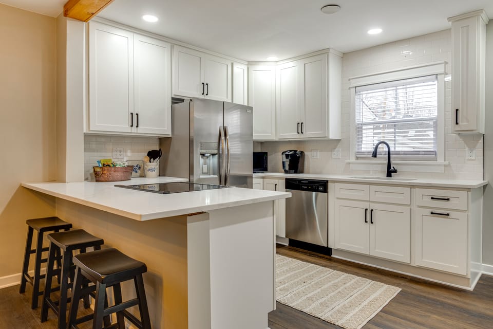 Walk to Downtown Frankfort: Patio, Firepit & More! House in Indiana