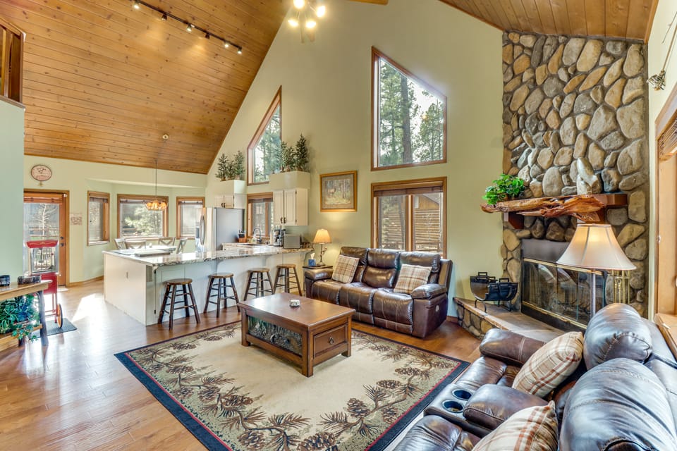 Golf, Hike, Explore! Family-Friendly Pinetop Haven House in Arizona
