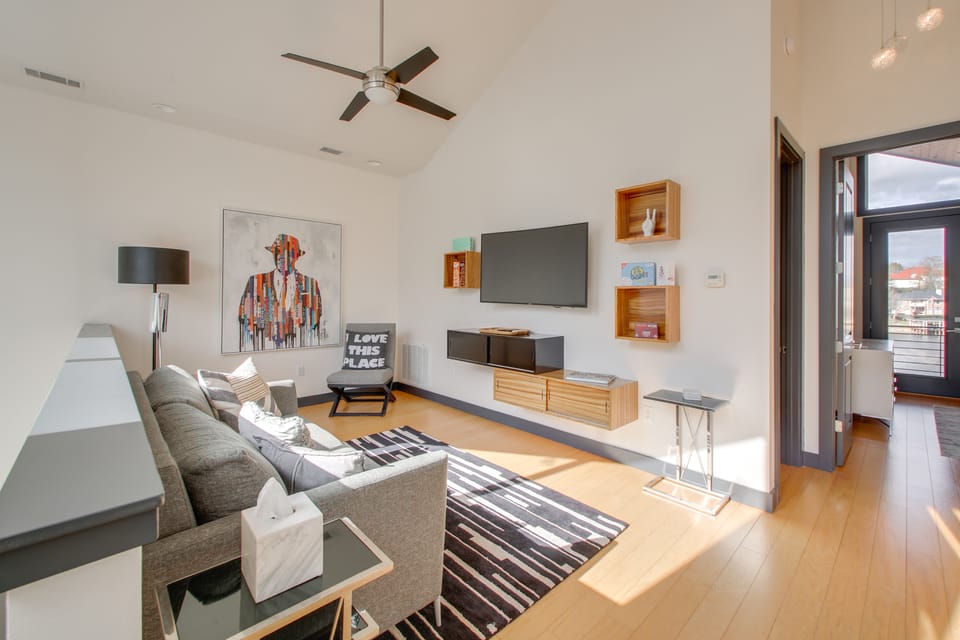 Private Pool & Slip: Luxury Lake Hamilton Home! House in Rockwell