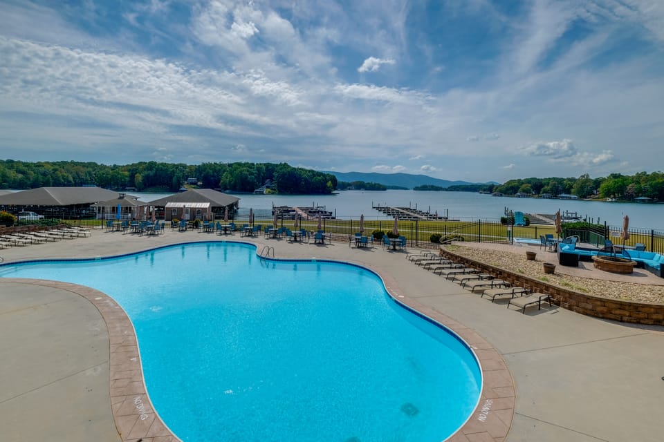Getaway w/ Resort Perks at Smith Mountain Lake! House in Smith Mountain Lake