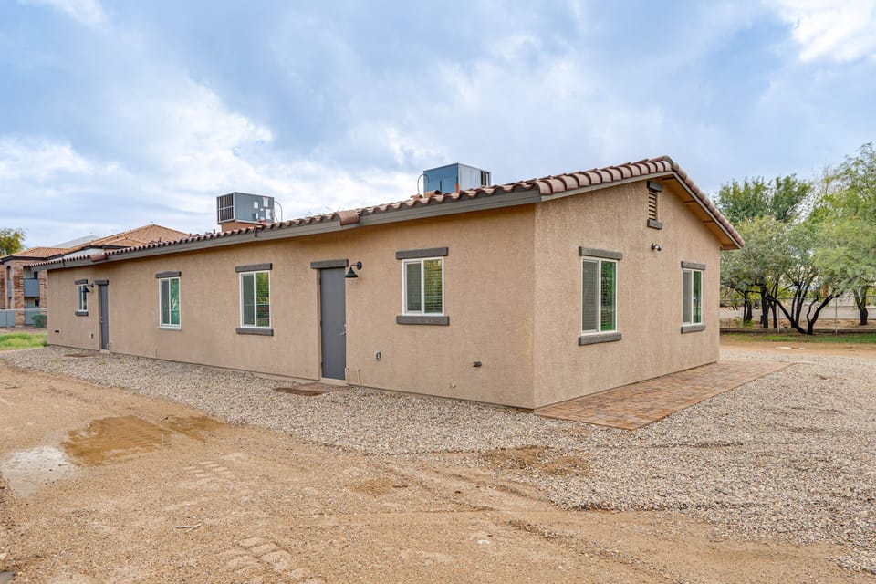 Near Casino & Dtwn! Tucson Townhome: Saguaro NP Apartment in Tucson