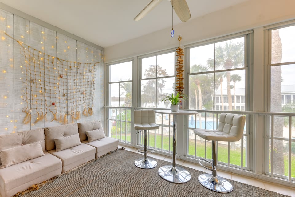 Pool Access & Lanai! Welaka Condo on St Johns Apartment in Florida
