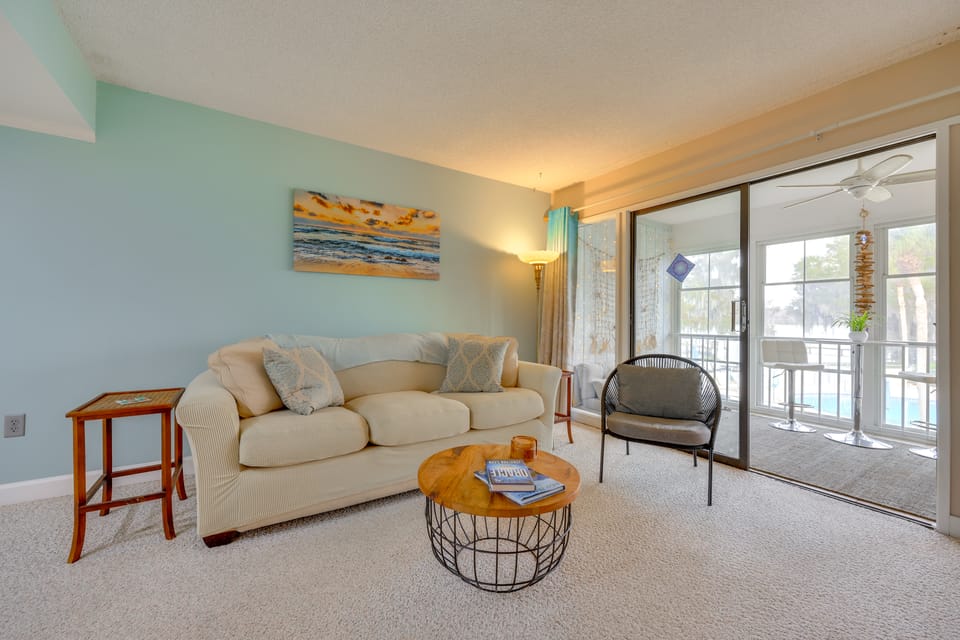 Pool Access & Lanai! Welaka Condo on St Johns Apartment in Florida