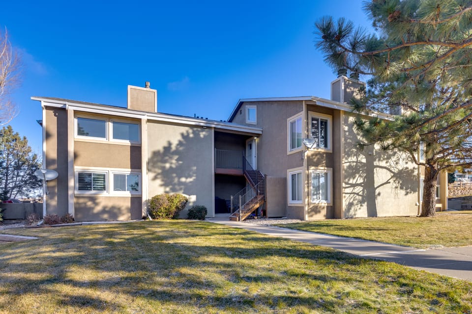 Pet-Friendly Condo w/ Mountain View in Monument! Apartment in Monument