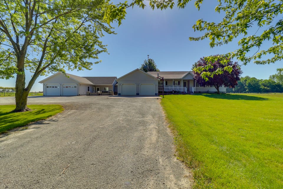 Near Amish Country & Shipshewana: Grill & Patio! House in Indiana
