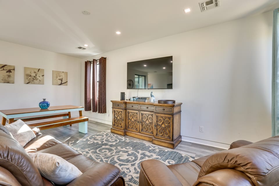 2 Mi to Dtwn Shops & Eats! Phoenix Apartment Apartment in Phoenix