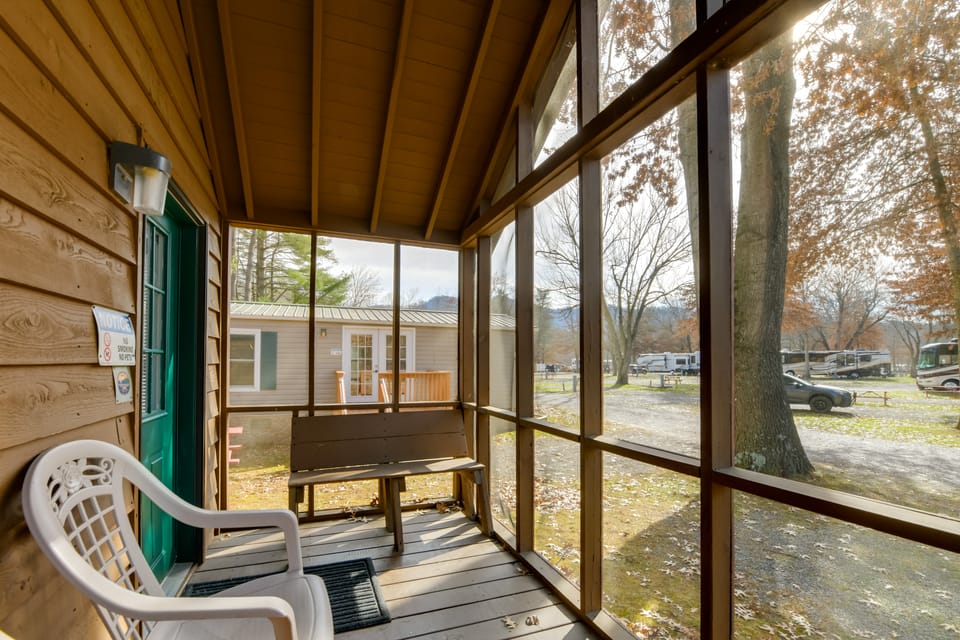 Blue Ridge Getaway! Studio w/ Resort Amenities Apartment in North Carolina