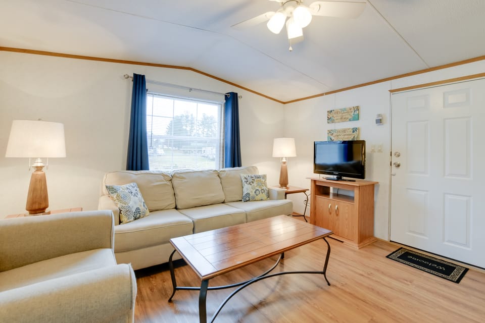 Blue Ridge Base Camp: Resort Cabin in Waynesville House in North Carolina