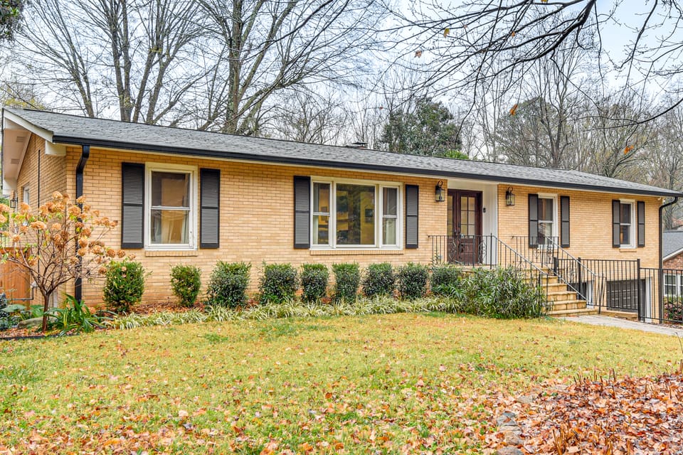 Dog-Friendly Yard, 5 Mi to Uptown: Charlotte Home House in Charlotte