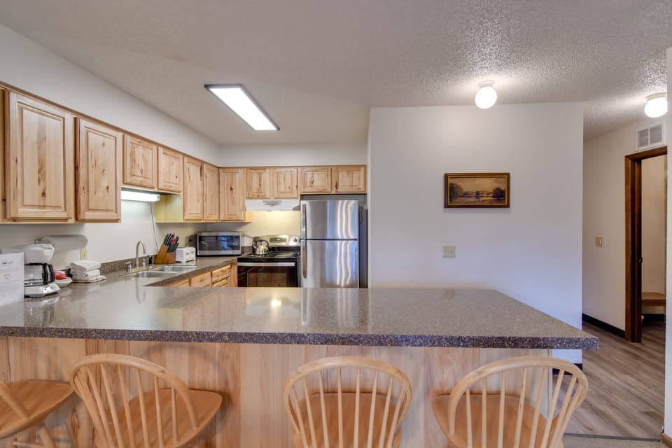 3 Mi to Skiing: Walkable Dtwn Winter Park Condo! Apartment in Fraser