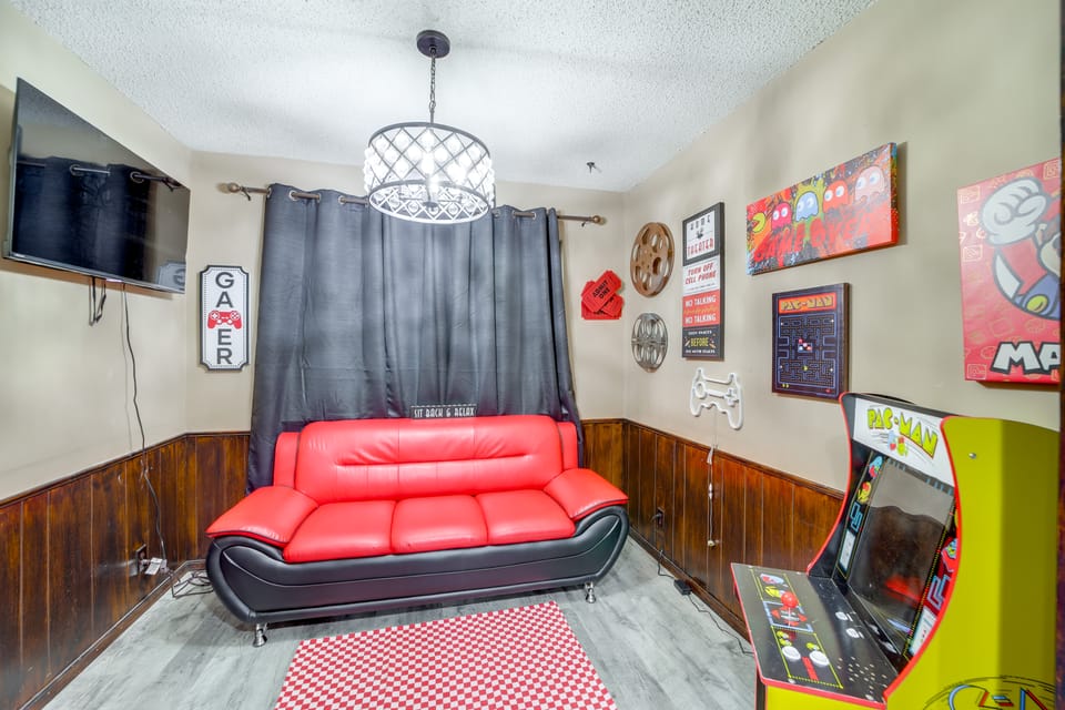 Tulsa Area Home w/ Fenced Yard: Pets Welcome! House in Tulsa