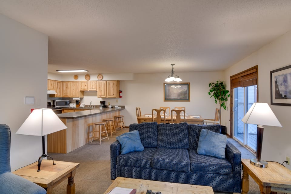 Hot Tub & Heated Pool! Ski Retreat in Winter Park Apartment in Fraser