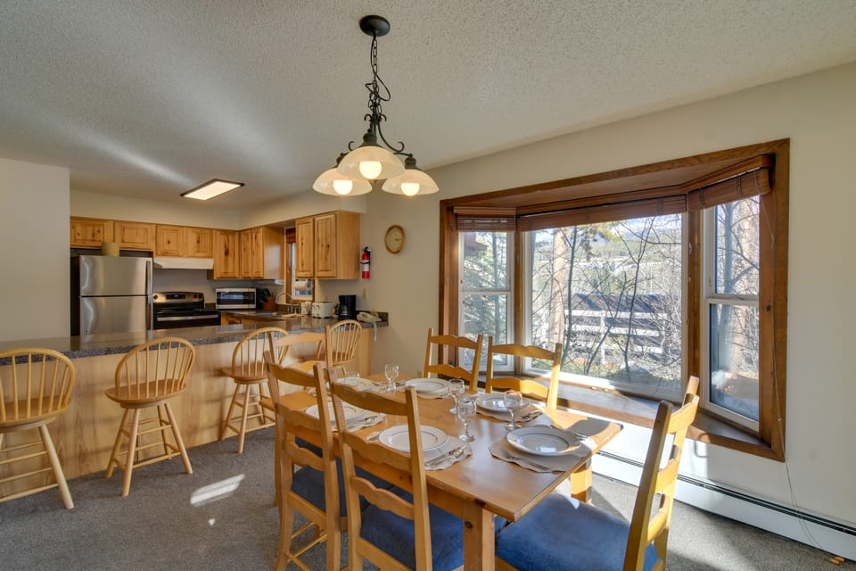 Ski & Hike! Easy Adventuring at Winter Park Condo Apartment in Fraser