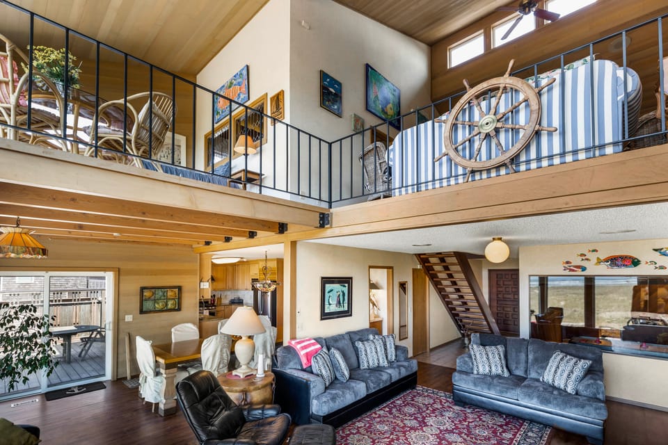 Fantastic Beach View! Oregon Escape w/ Game Room House in Seaside