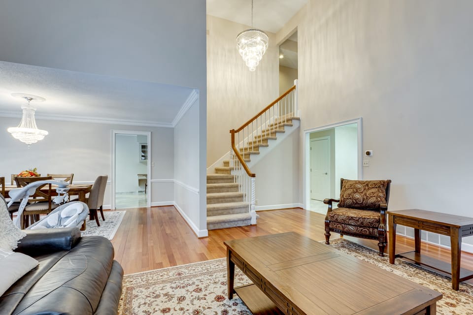 7 Mi to Dtwn Toledo: Spacious Family Home! House in Ohio