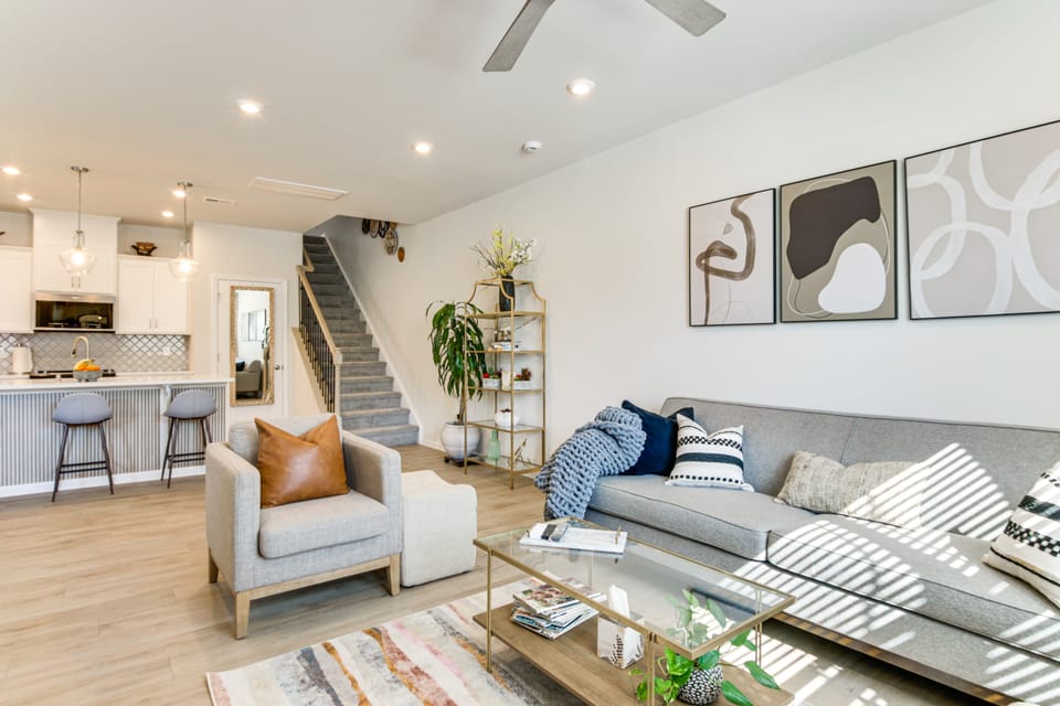 3 Mi to Lake Wylie! Modern Charlotte Townhome Apartment in Lake Wylie