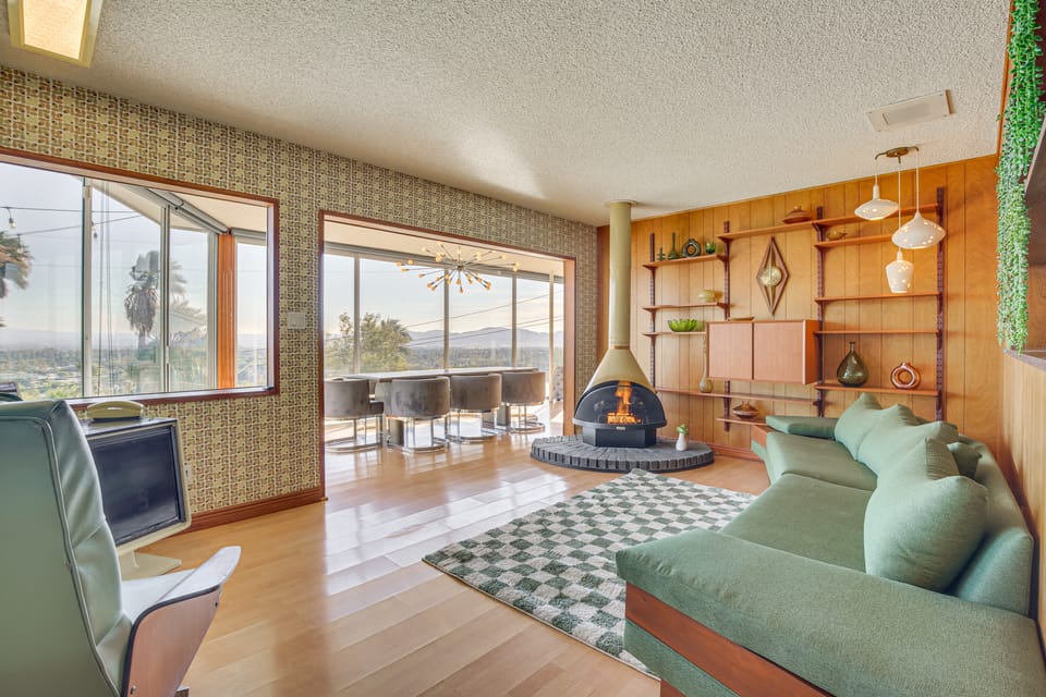 Stunning MCM Escape w/ Mtn Views in San Bernardino House in San Bernardino