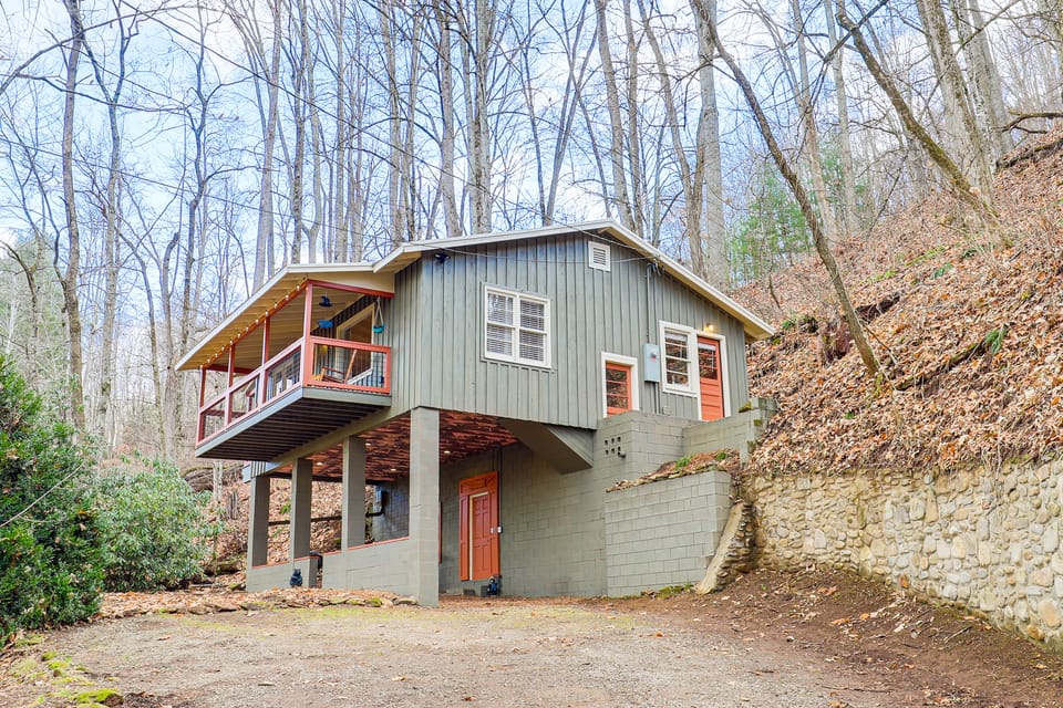 Quiet Family Cabin in Balsam: Hike, Ski, Explore House in Tennessee
