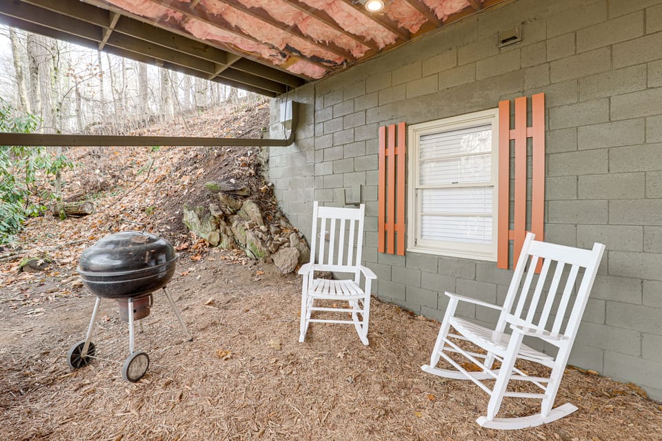 Quiet Family Cabin in Balsam: Hike, Ski, Explore House in Tennessee