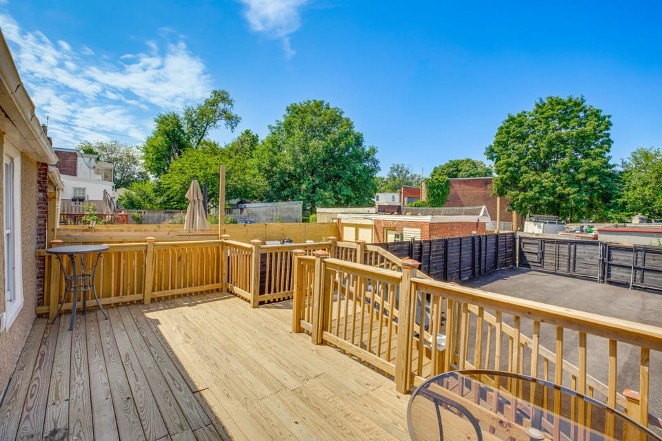 7 Mi to Philly Stadiums! Charming Apartment Apartment in Upper Darby