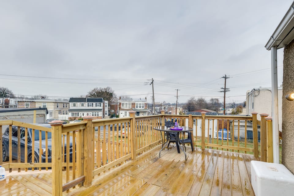 7 Mi to Lincoln Financial! Charming Philly Apt Apartment in Upper Darby
