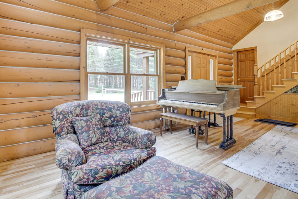 Trail Access! Up North Family Cabin Near Lake House in Wisconsin