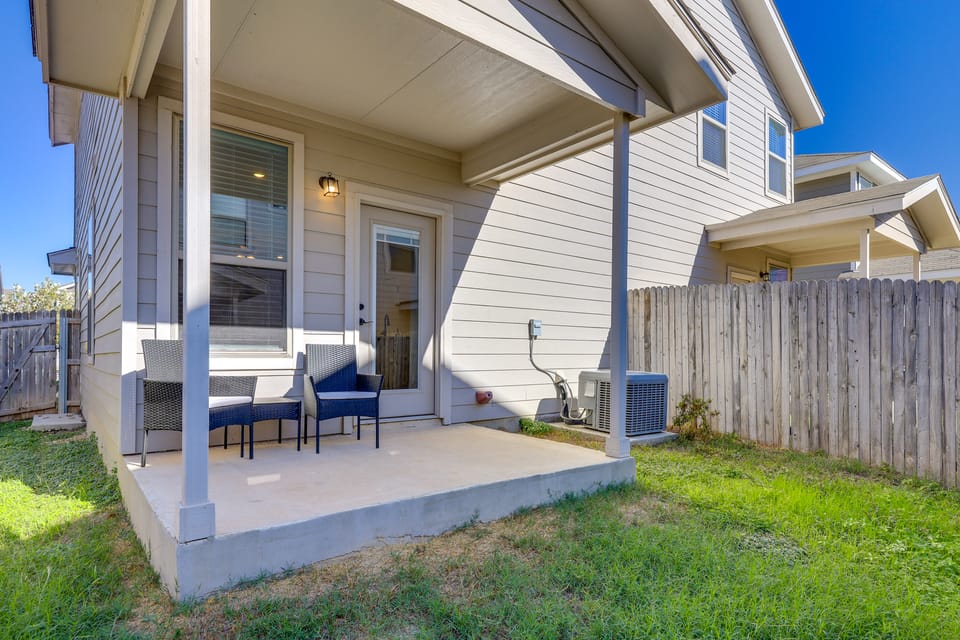 Shop, Dine & Explore: San Antonio Family Retreat! Apartment in San Antonio