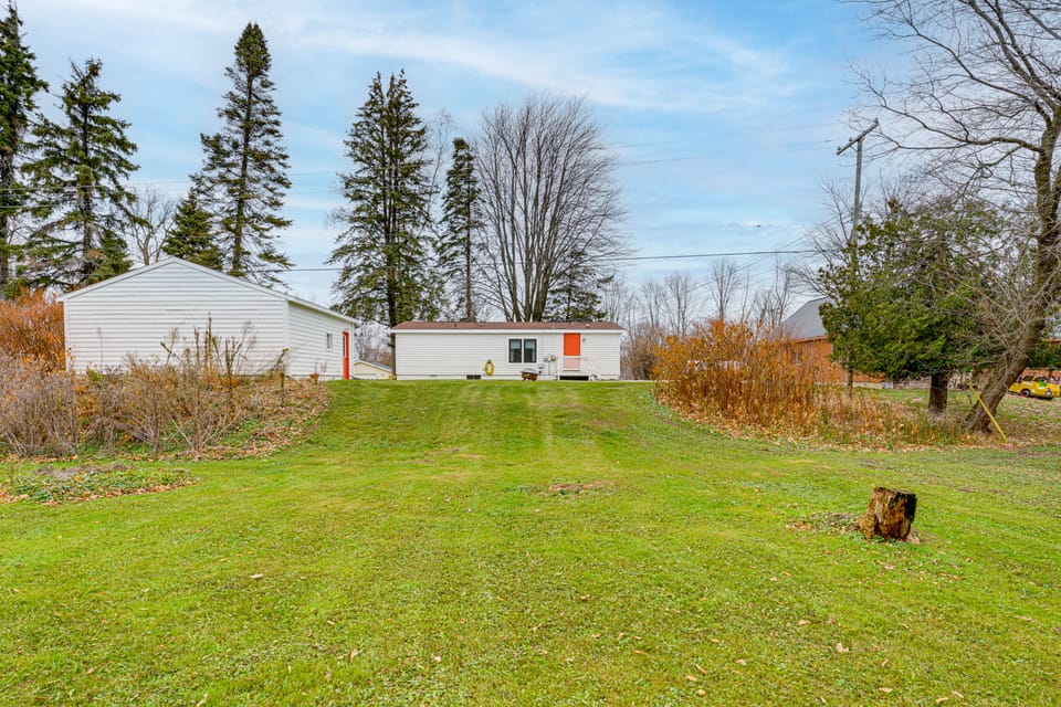 6 Mi to State Harbor! Stylish Port Austin Home House in Michigan