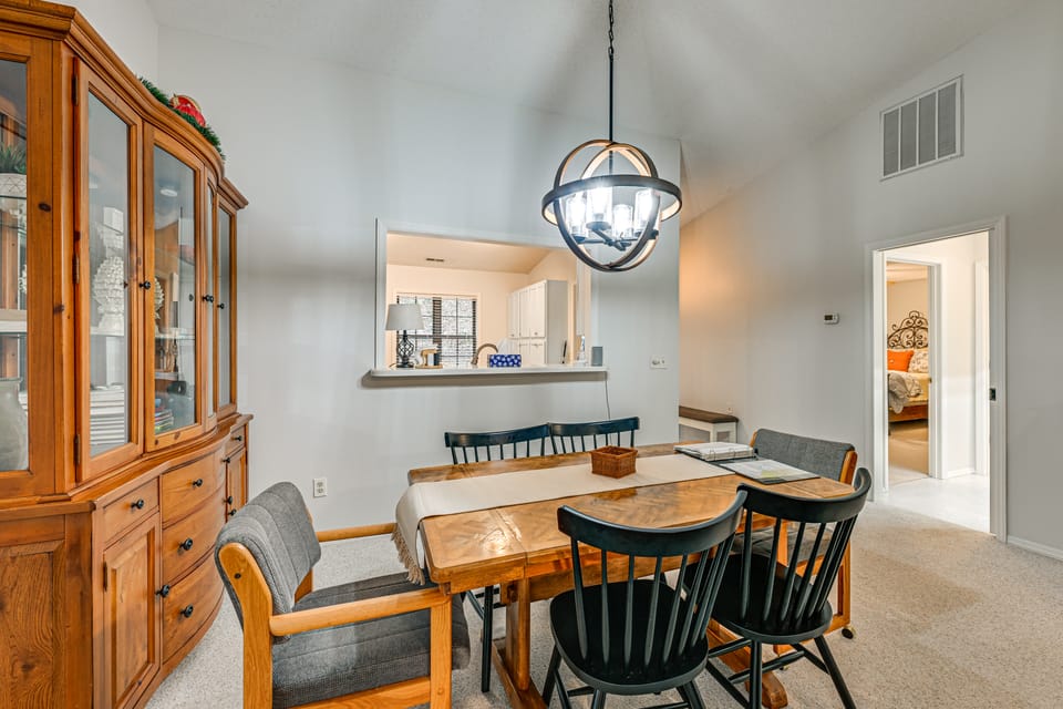Golf Course & Mtn Views: Franklin Family Condo Apartment in Tennessee