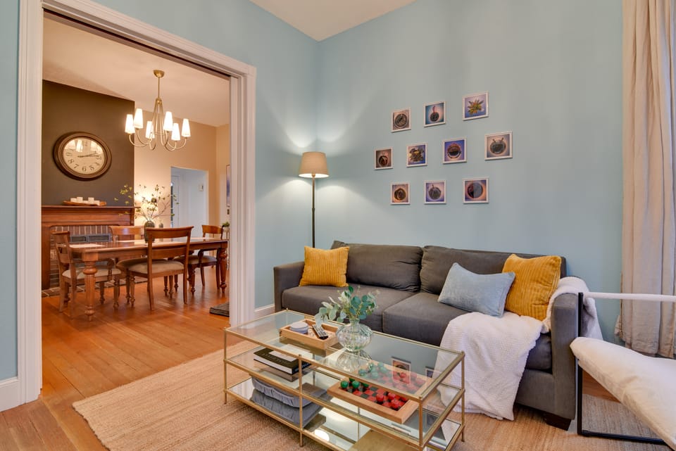 < 1 Mi to Moda Center: Walkable Portland Retreat! House in Portland