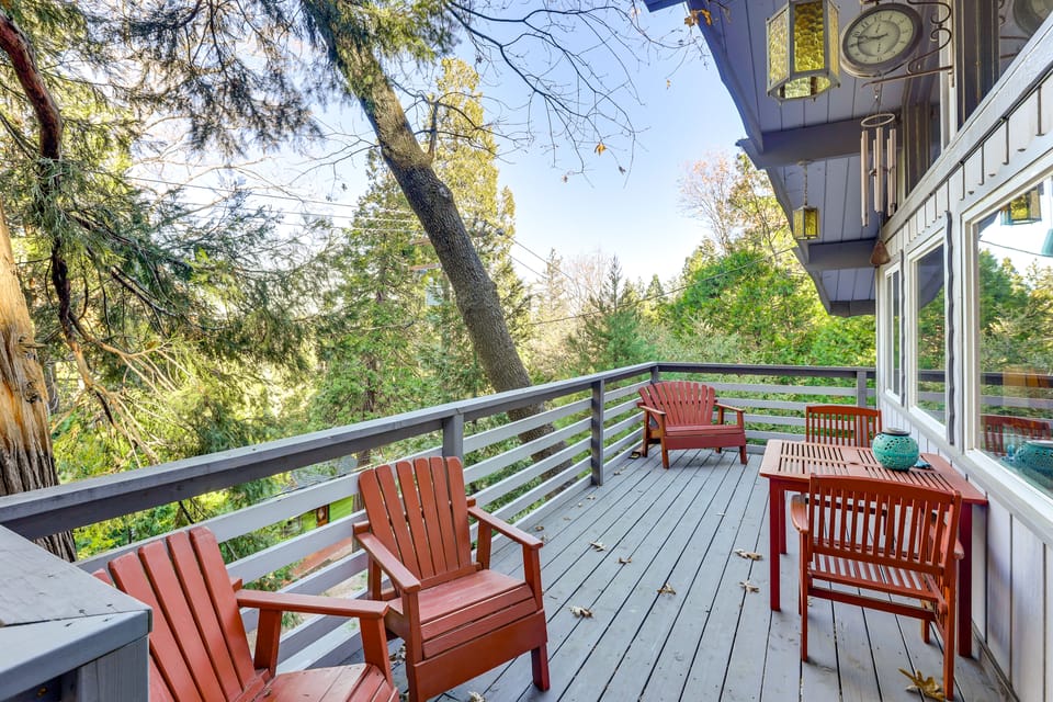 Quiet Home < 1 Mi to Lake Gregory & Dtwn Crestline House in Crestline