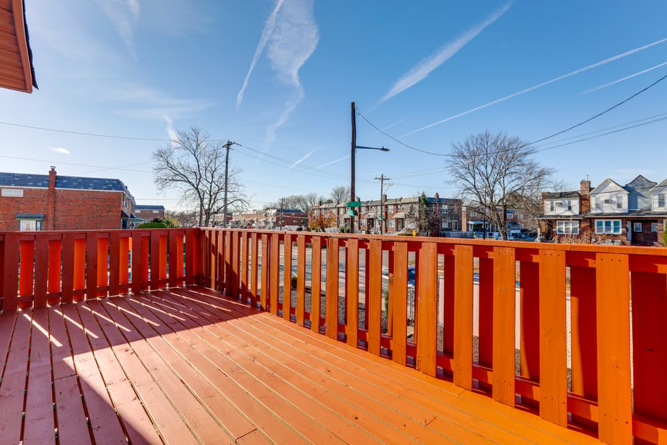 6 Mi to Lincoln Financial Field! Family Getaway Apartment in Philadelphia