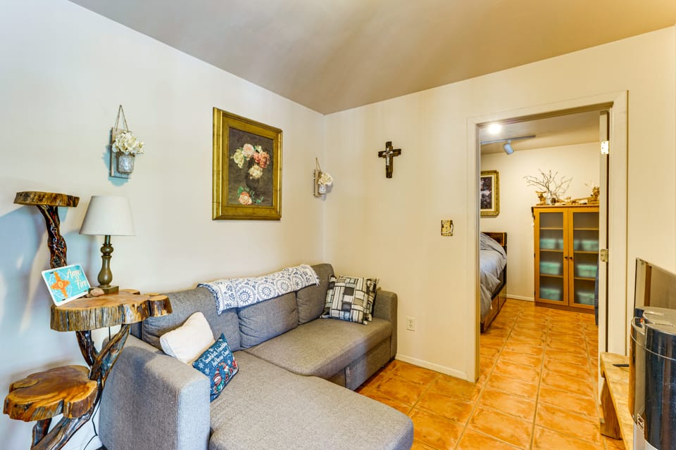 3 Mi to Angel Fire Resort! Quaint Apt on 2 Acres Apartment in Angel Fire