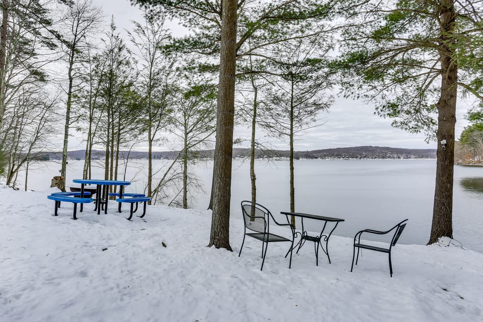 All-Season Lake Wallenpaupack Condo w/ Views Apartment in Lake Wallenpaupack