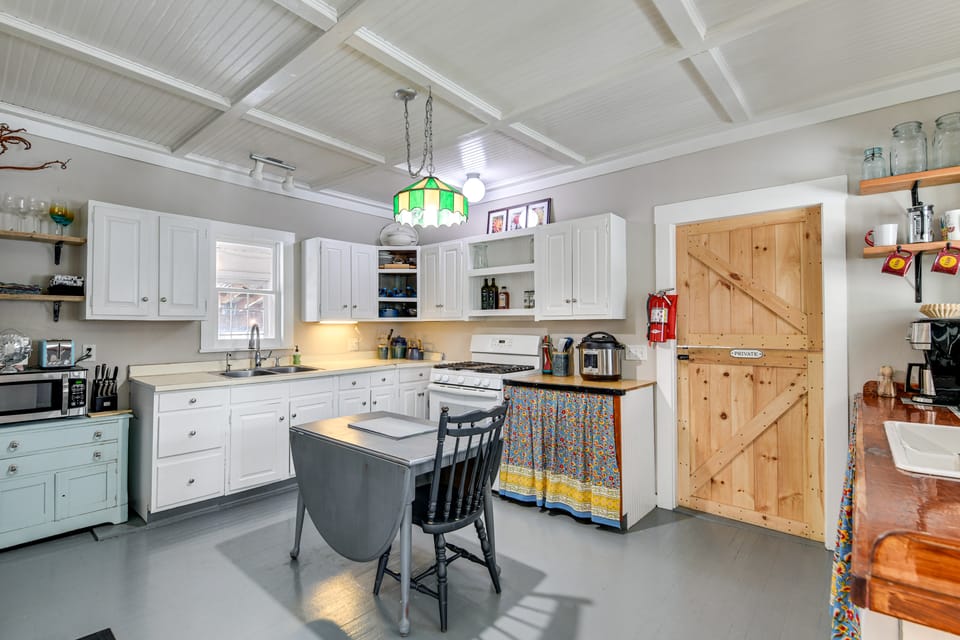 Green Mountain Views! Lowell Getaway Near Skiing House in Orleans