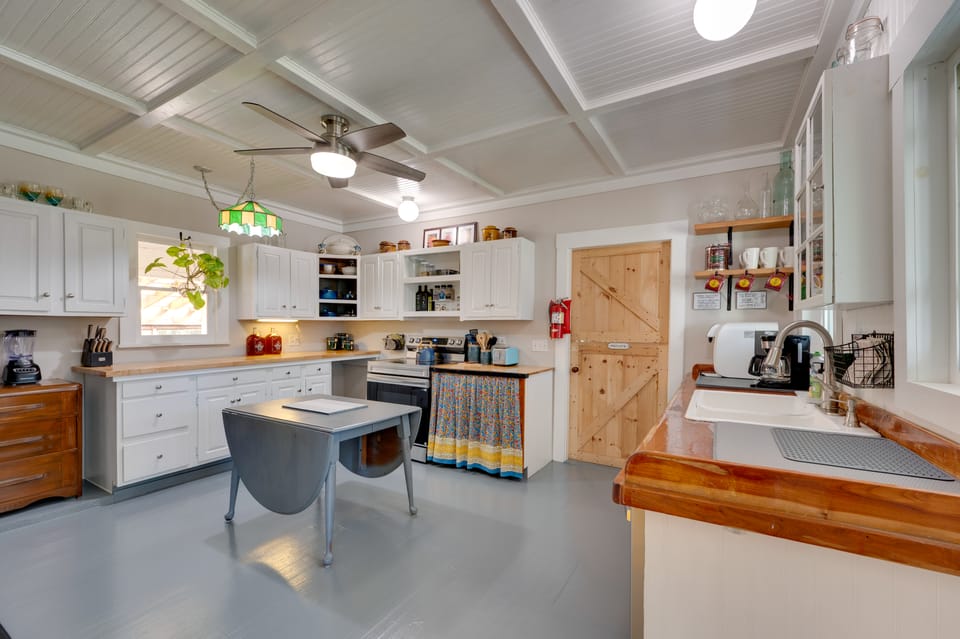 Green Mountain Views! Lowell Getaway Near Skiing House in Orleans