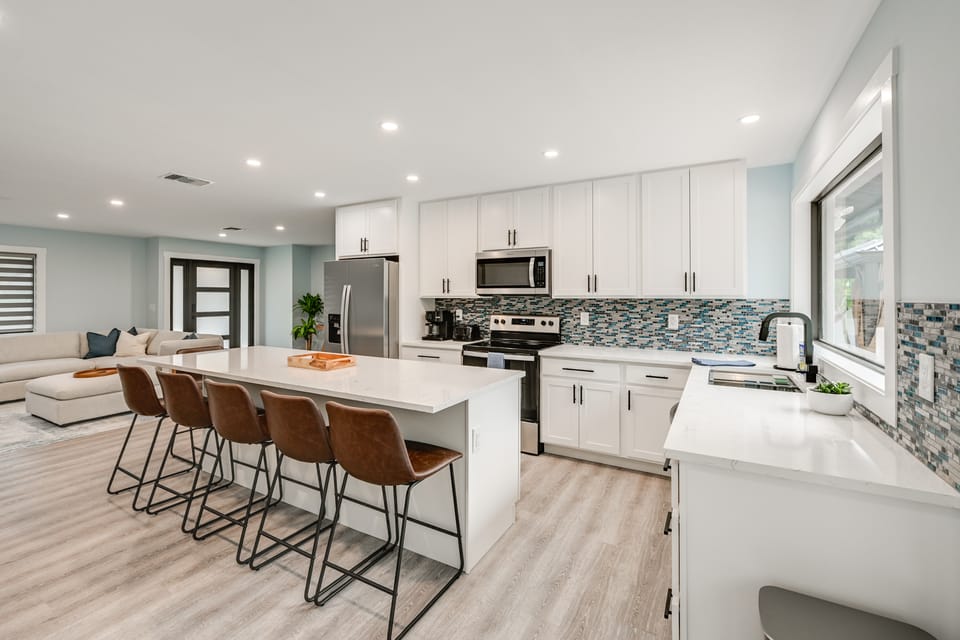 2 Mi to Beach Park: Luxe Bonita Springs Getaway House in North Naples