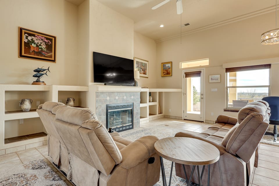 Golf, Hike & Stargaze: Quiet Home in Las Cruces House in Las Cruces