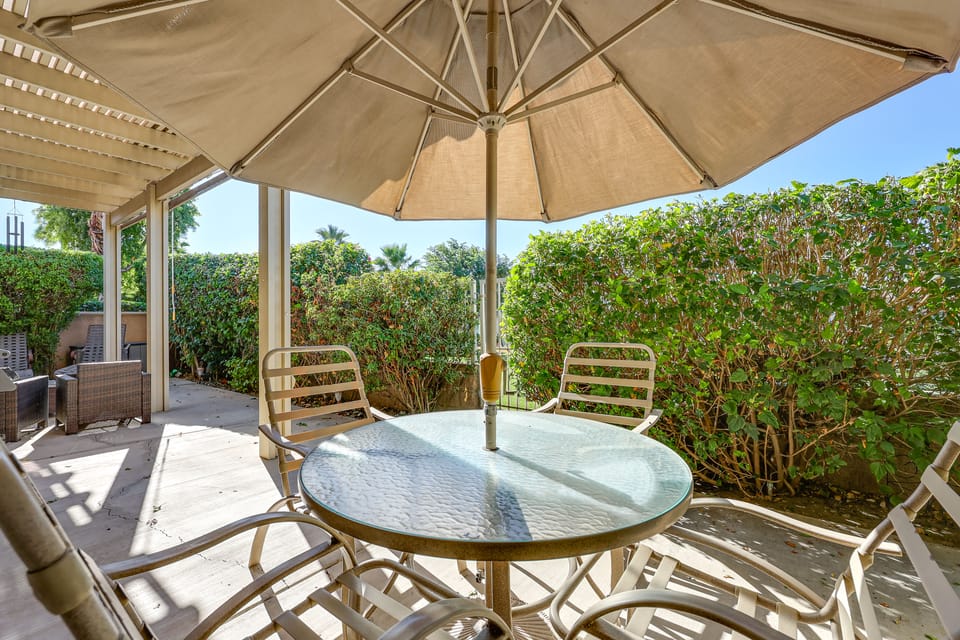 2 Mi to Coachella: Indio Oasis w/ Pool Access! House in Indio