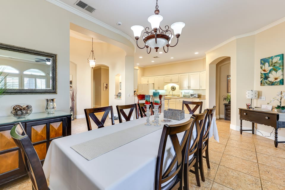 2 Mi to Coachella: Indio Oasis w/ Pool Access! House in Indio